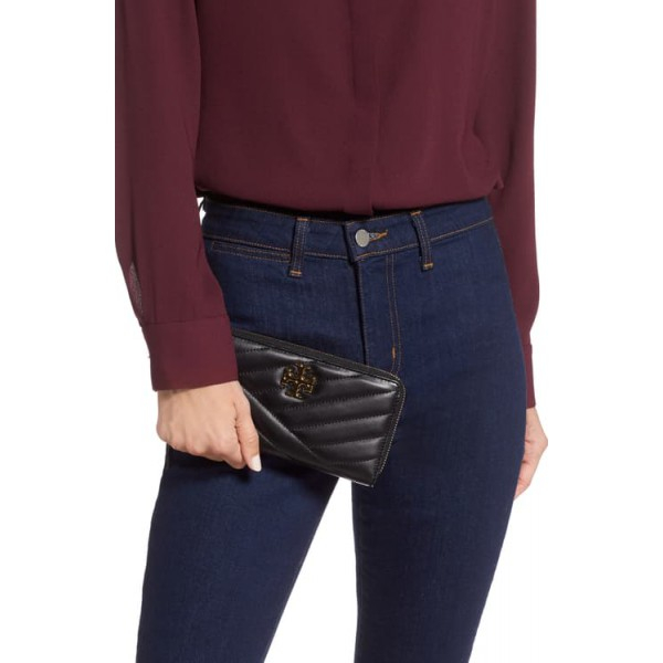 [해외] 토리버치 지퍼 가죽 컨티넨탈 지갑 TORY BURCH Kira Chevron Quilted Zip Leather Continental Wallet